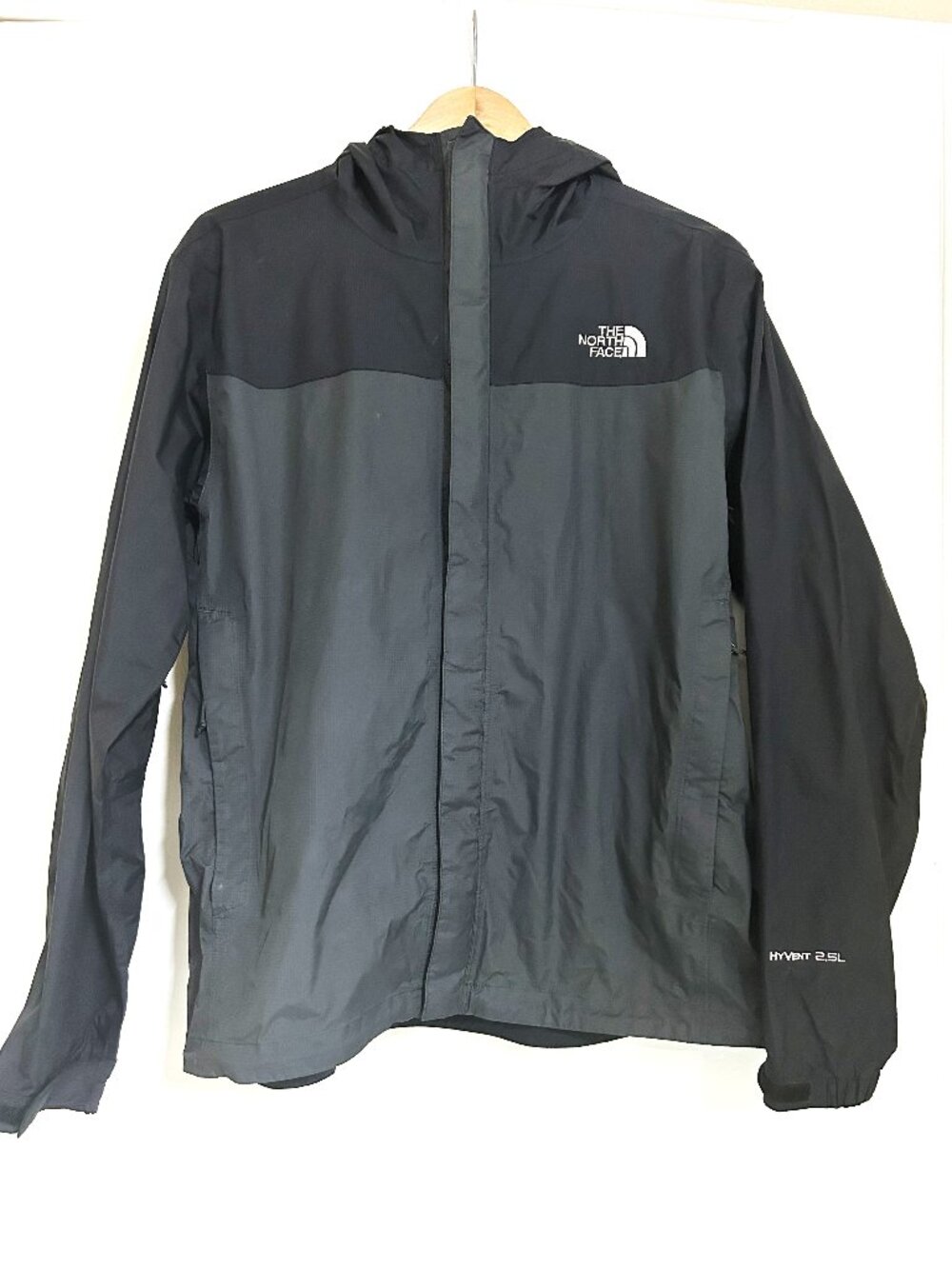 The North Face Hyvent 2.5L light jacket Medium